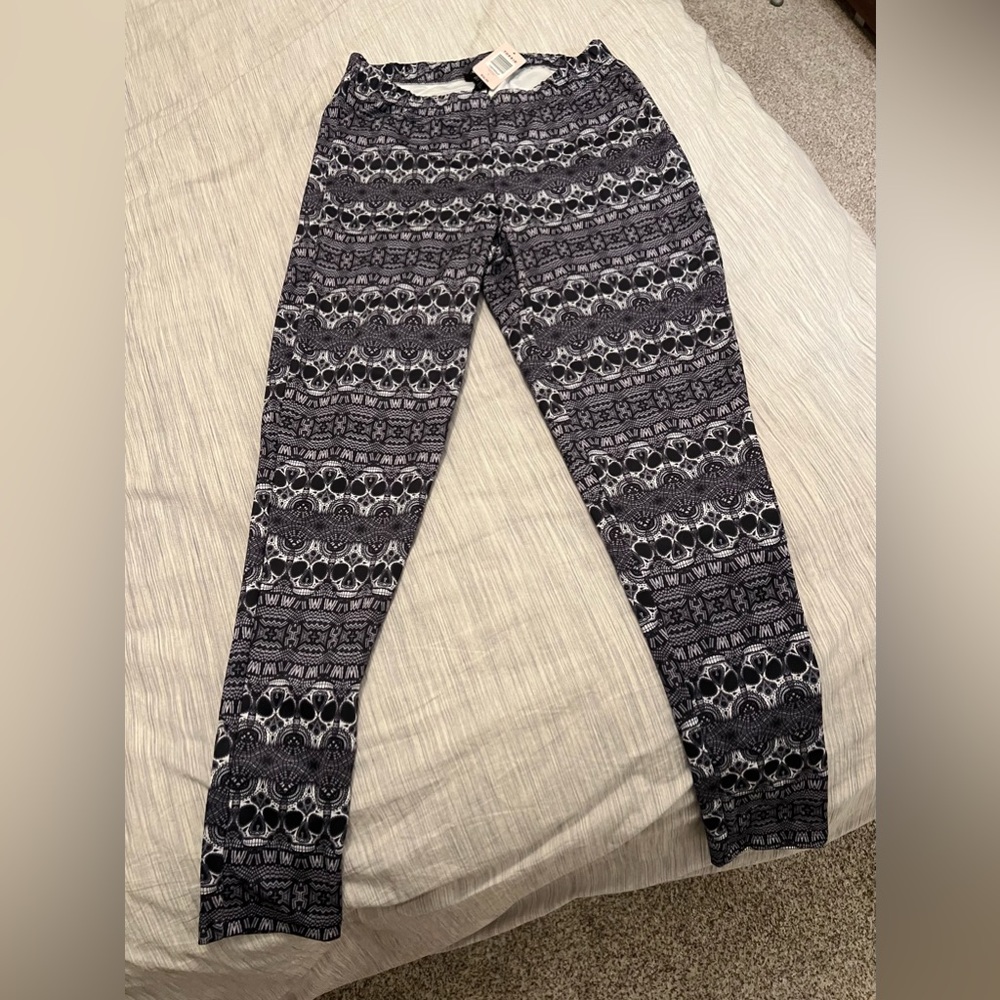 Torrid skull print leggings, size 1, new with tags